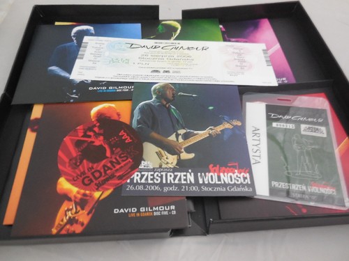 David Gilmore - Live in Gdansk Shipyard CD Box Set 5 Discs 2 CD, 2 DVD, 1 Bonus - Picture 12 of 15