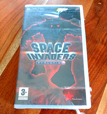Sony Playstation PSP Space Invaders Evolution 2006 Rising Star NEU Sealed