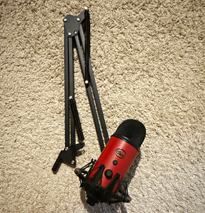 Blue Yeti Red USB Wired Condenser Desktop Mic Cardioid w/ Boom Arm Mount