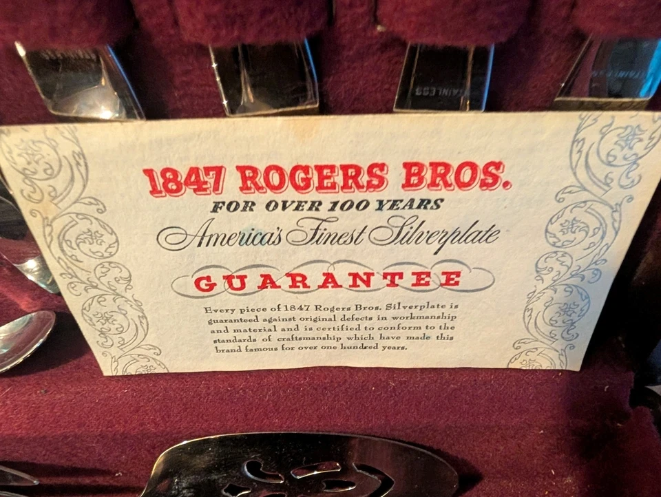 Cubiertos plateados 75 piezas Roger's Bros Eternally Yours Pattern Foto 4 de 4