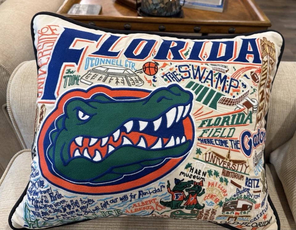 Cat Studio 佛罗里达大学鳄鱼枕头 UF 有机棉,最优惠价格! — 第 2/4 张图片