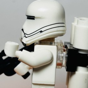 Lego Star Wars General Hux, Flametrooper & Resistance Trooper From 75177