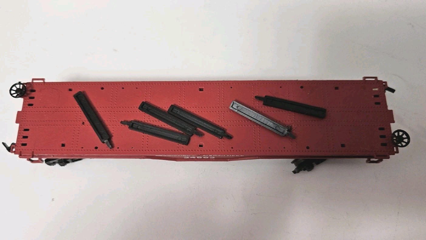 HO Flat Cars Atlas GSC Pulpwood ACL, Roundhouse 60' Bulkhead WP, Grain Box Loaa