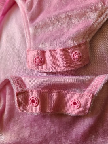 Sanrio Hello Kitty Pink Velour Bodysuit, Girl's Size Small (4-6) Puffy 3-D Bow - Picture 5 of 9