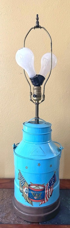 VINTAGE AMERICANA U.S.FLAG & EAGLE BLUE MILK CAN LAMP RUSTIC FARMHOUSE COLONIAL