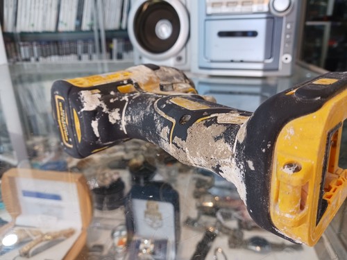 DEWALT DCF887-XE CORDLESS 18V XR BRUSHLESS IMPACT DRIVER 6.35mm 1/4" SKIN ONLY - Picture 10 of 17