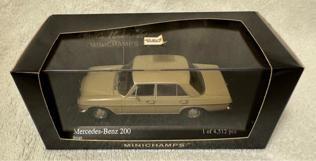 Minichamps 1/43 Mercedes Benz 200 220D Blue and Beige Taxi