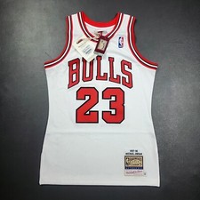 100 Authentic Michael Jordan Mitchell Ness 97 98 Bulls Jersey Size 36 S Mens