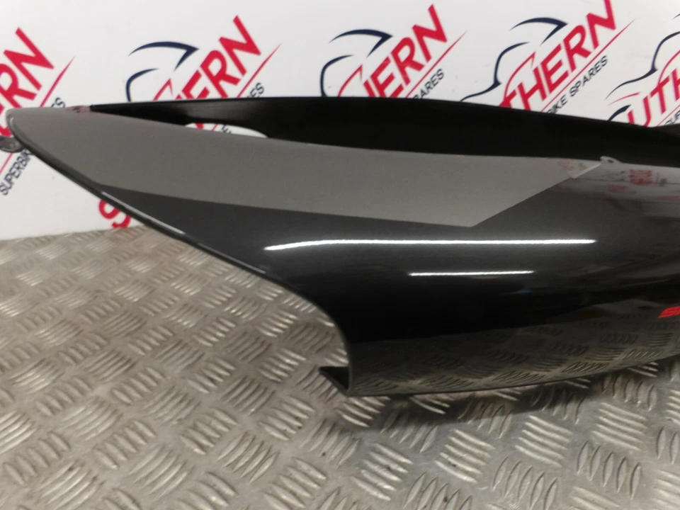 APRILIA SR 50 SPORT PRO 2004 REAR FAIRING PANEL AP8268238 - Image 4 of 4