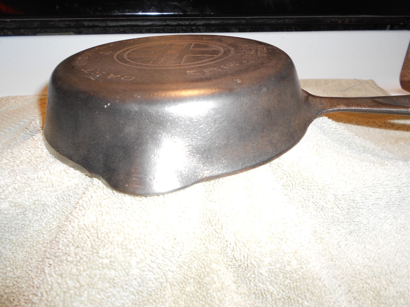 Vintage 4 Griswold Cast Iron Skillet 702A Large Logo, Erie Pa eBay