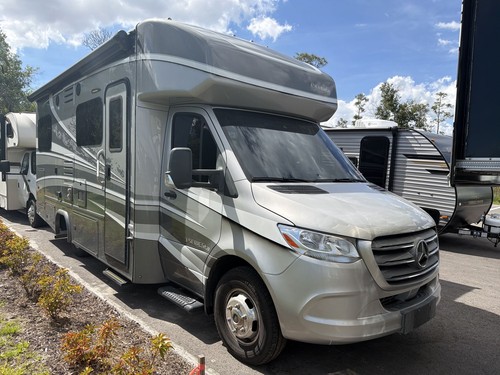 2020 Dynamax ISATA 3 SERIES 24RW