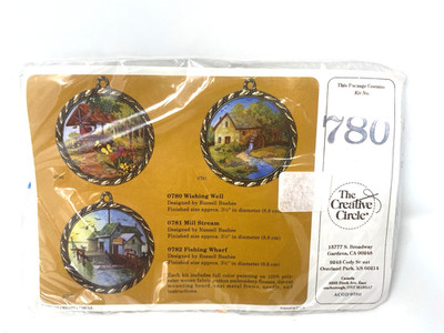 Vtg Embroidery Kit The Creative Circle 780 Wishing Well Metal Frame Ornament NOS