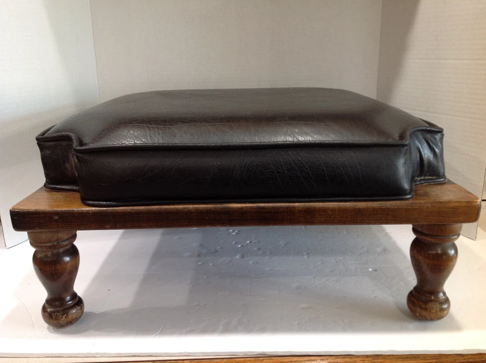 VINTAGE ETHAN ALLEN MCM STACKABLE VINYL WITH WOOD BASE FOOTSTOOL OTTOMAN - Image 3 of 4