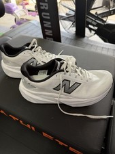 New Balance Rebel V5