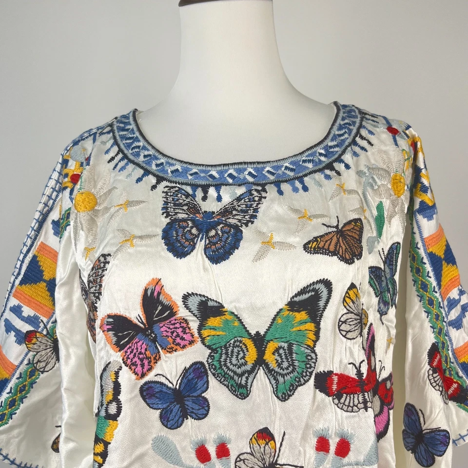 Blusa floral Johnny Was multicolor bordada satinada mariposa talla M nueva sin etiquetas Foto 3 de 4