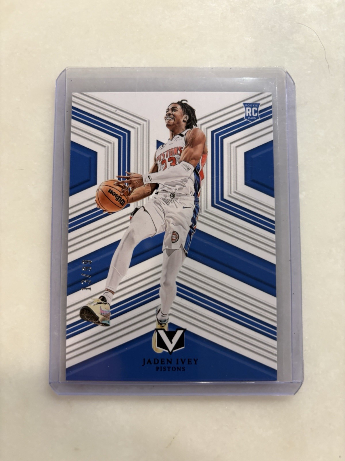 2022-23 Panini Chronicles Vertex Blue /99 Jaden Ivey #191
