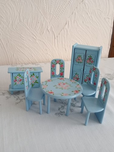 Dollshouse 1:12th Dining Table/ Chairs/ Sideboard/ Cupboard Blue/ Floral Used.