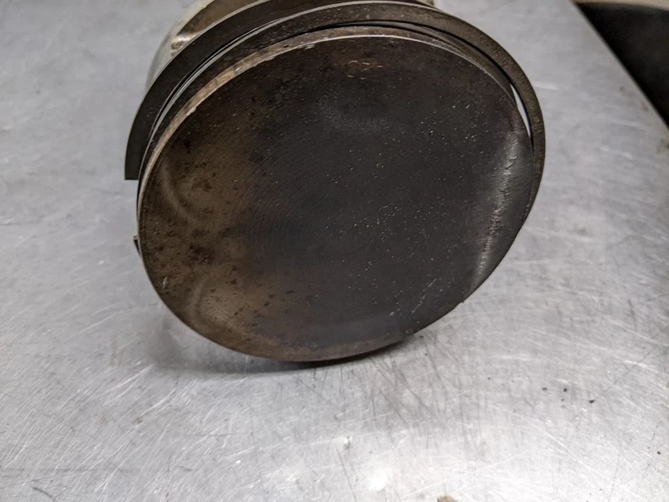 Pistón y varilla de conexión estándar de 1996 Oldsmobile Achieva 2.4 Foto 4 de 4