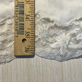 VTG 70&rsquo;s Wonder Maid Molded Magic Ivory Lace Bodice Nylon Full Slip Modest