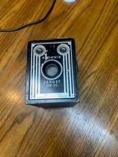 Vintage Brownie Target SIX-20 Box Camera-Eastman Kodak, Y40
