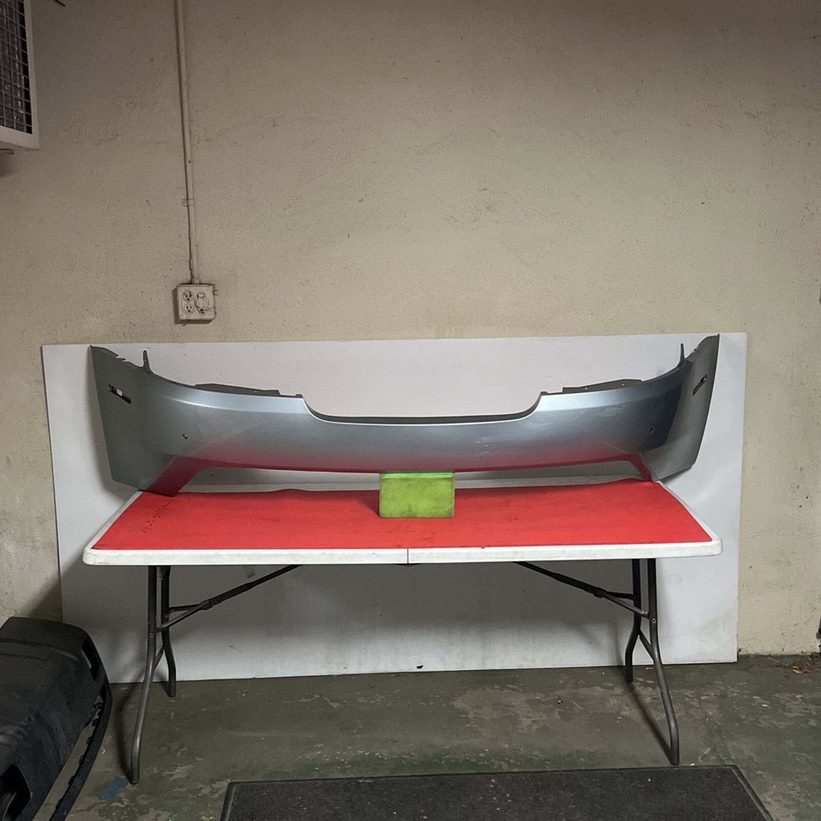 2006 2007 2008 2009 2010 2011 ASTON MARTIN DB9 REAR BUMPER 4G43-17K835-A OEM