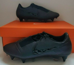 Nike Hypervenom Phelon VS Nike Mercurial Victory 4 .
