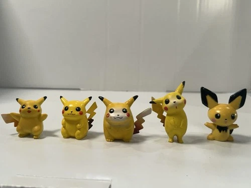 Tomy Pokemon PIKACHU POCKET MINI-FIGURE 1990's - Five Pikachus Total