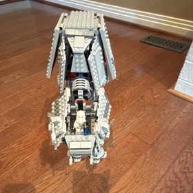 LEGO Star Wars 75054 AT-AT Walker Episode V Set 1137 pcs w/ Minifigure