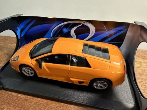Maisto 2007 Lamborghini Murcielago LP640 - 1:18 Scale Diecast Model Car - Picture 10 of 15