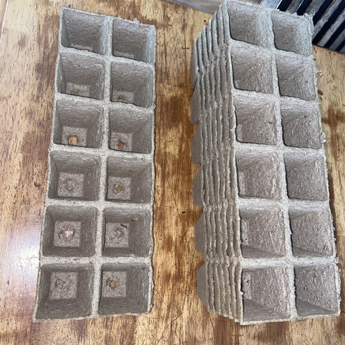 96 Cells Biodegradable Paper Peat Pots Seed Starters Garden Planters 8 Trays
