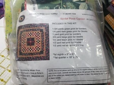 Fons & Porter "Winter Rose GARDEN" Quilt kit with fabric
