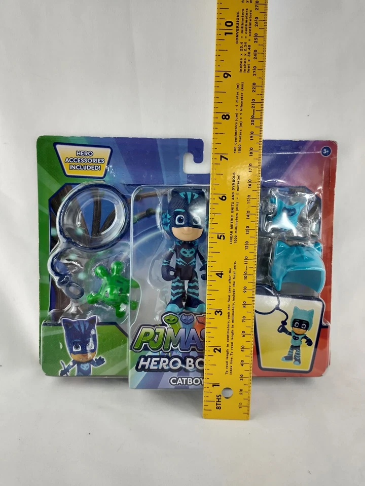 Conjunto de bonecos PJ Masks Catboy Hero Boost com armadura de laço e splat pegajoso lacrado NOVO - Imagem 3 de 4