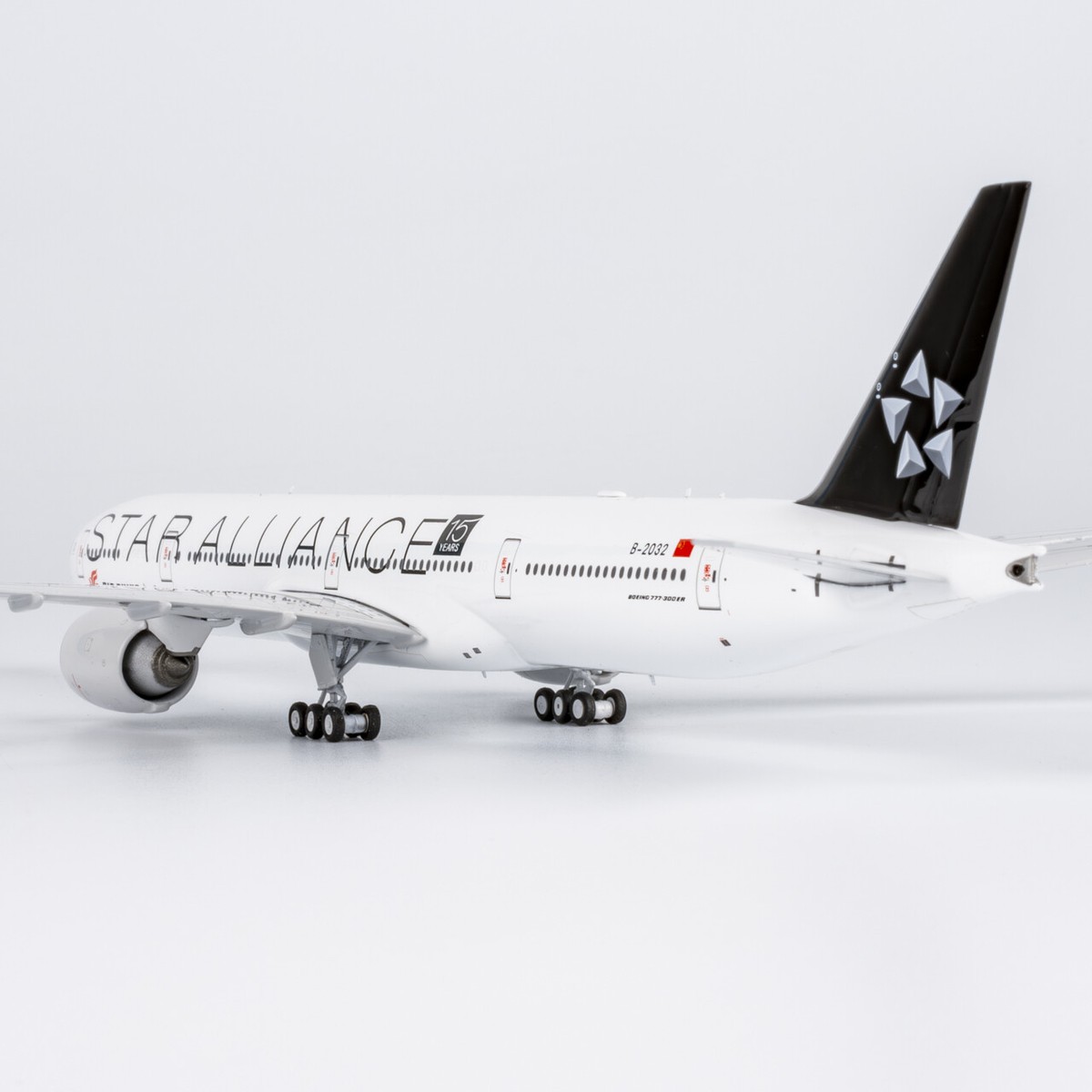 1:400 NGmodels Air China Boeing 777-300ER B-2032 Airplane Diecast