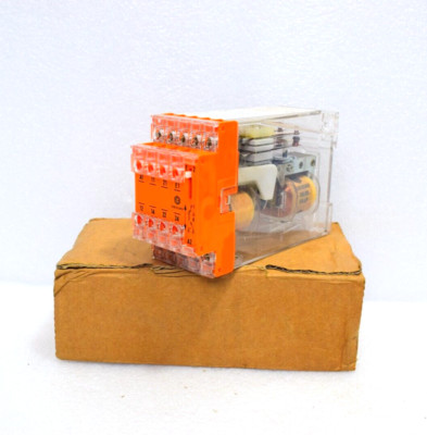 SCHLEICHER SSP72 SAFETY RELAY 15310952 822 018