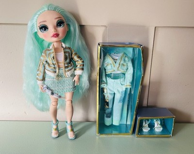 Rainbow High Daphne Minton Puppe - Extra Outfit & Schuhe Originalverpackt