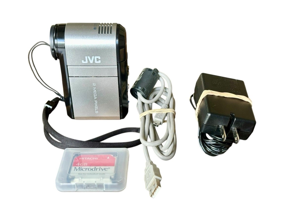 C4935】JVC Everio GZ-MC100 ハードディスクムービー