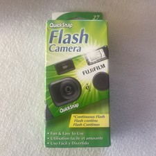 Fujifilm Quicksnap Flash 400 asa 35mm Single Use Disposable Camera EXP: 09-2022