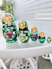 Vintage Wooden Russian Matryoshka Nesting Dolls Hand Painted Set of 5