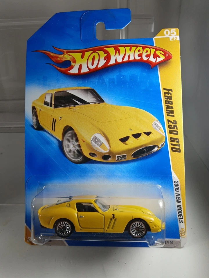 Hot Wheels Lot 3x Ferrari 250 GTO 2009 New Models Yellow Black Red Varations New - Image 2 of 4