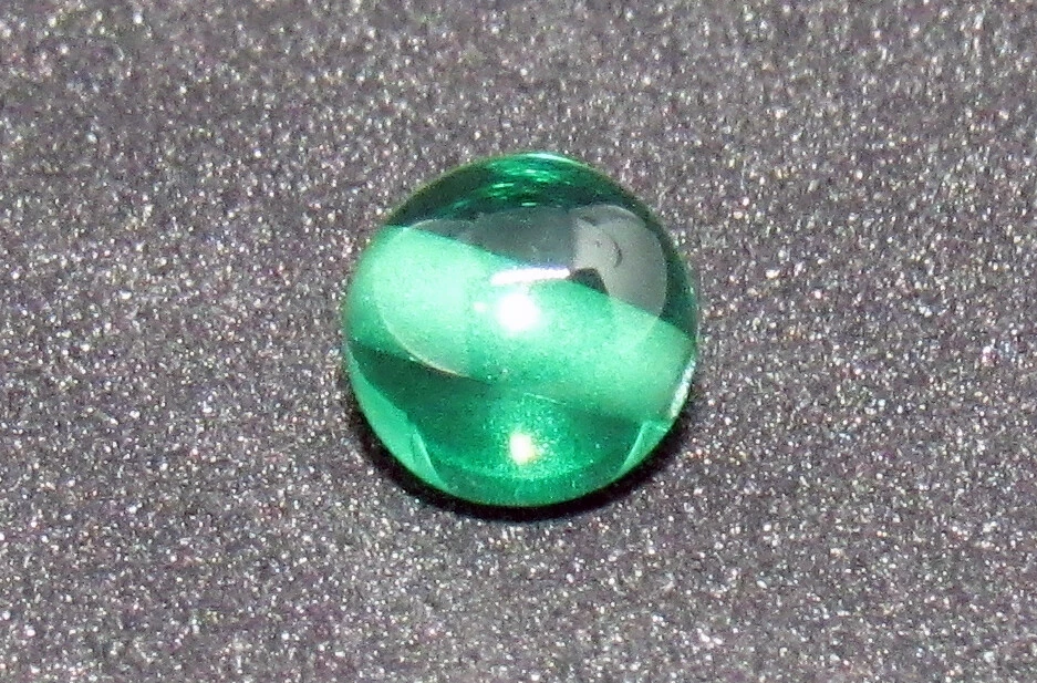 Green Sapphire Ball 6mm with 1mm Hole, Bead, Sphere, Corundum, Synthetic, Polish - Image 4 of 4