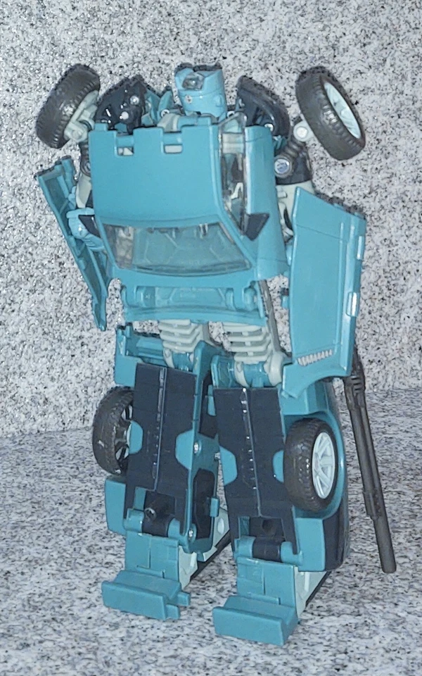 Transformers Autobots Heroes Platinum Edition SEARGENT KUP Deluxe Action Figure - Image 3 of 4