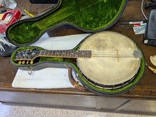 Gibson Mandolin Number 648 with original case.