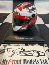 1:5 Spark Helm MW8ALA0002 Kimi Räikkönen #6 Ferrari F2007 Weltmeister 2007