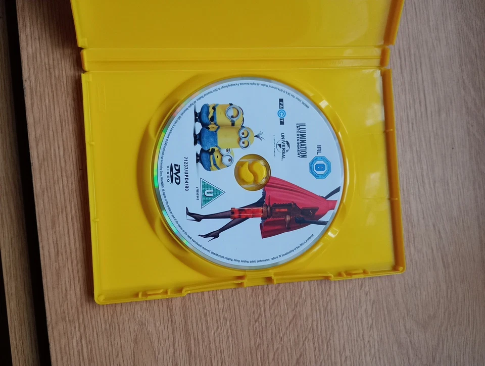 Minions DVD Sandra Bullock 2015 - Image 3 of 4