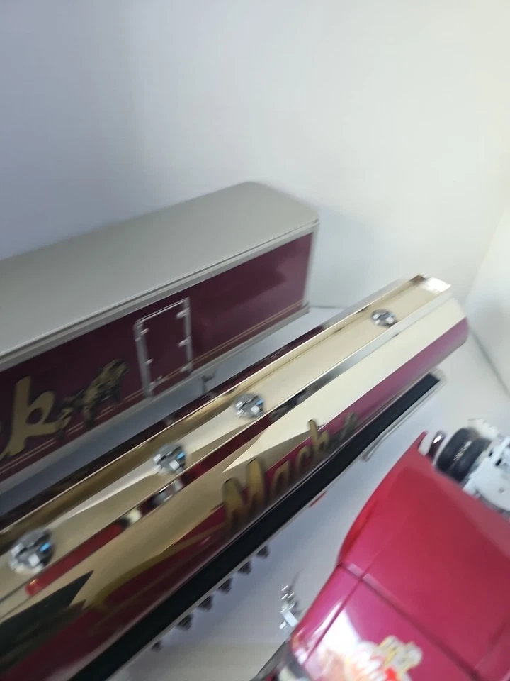 1/32 Scale 1993 Mack Elite With Tanker & Trailer Franklin. See Pictures  - Image 4 of 4