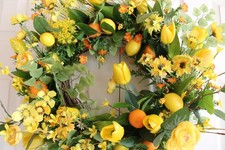 Spring Summer Grapevine Wreath Yellow  Orange Tulips Lemons Oranges 26 x 26