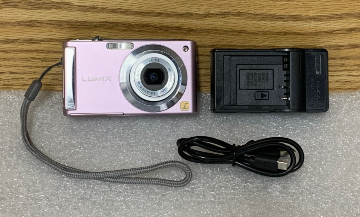 Panasonic Lumix DMC-FS3 8.1MP Compact Pink Rose Digital Camera