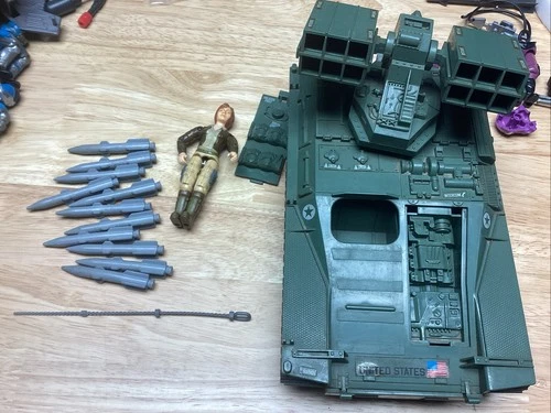 GI Joe- 1983 - WOLVERINE Armored Missile Vehicle w/ COVER GIRL Vintage  *ML