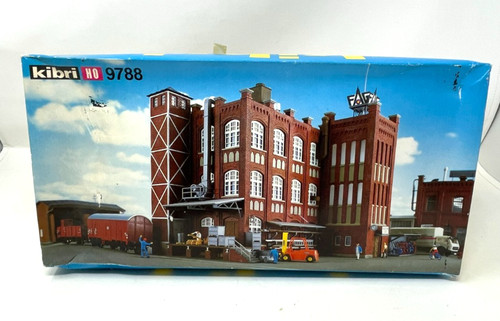 Kit de construcción complejo de fábrica grande Kibri #9788 escala HO | Condition: New