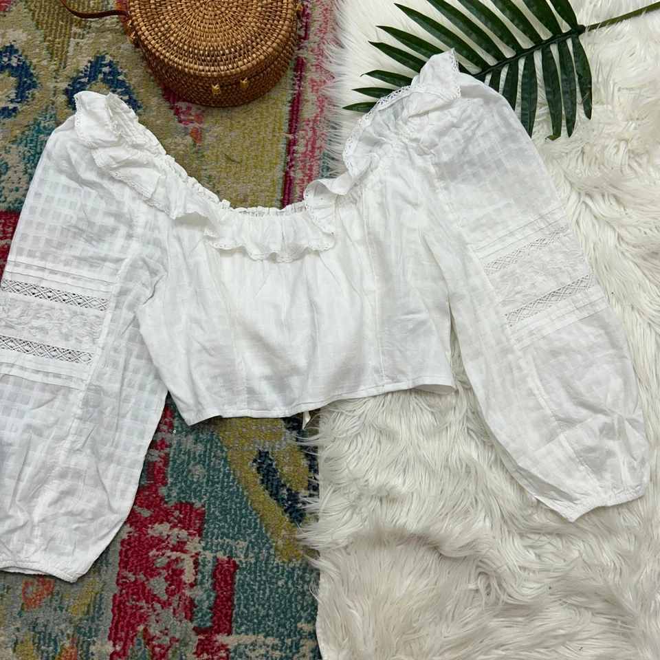 Conjunto Pantalones Cortos Blusa XL Femenina AE American Eagle Blanco Neutro Volantes a Juego Foto 3 de 4